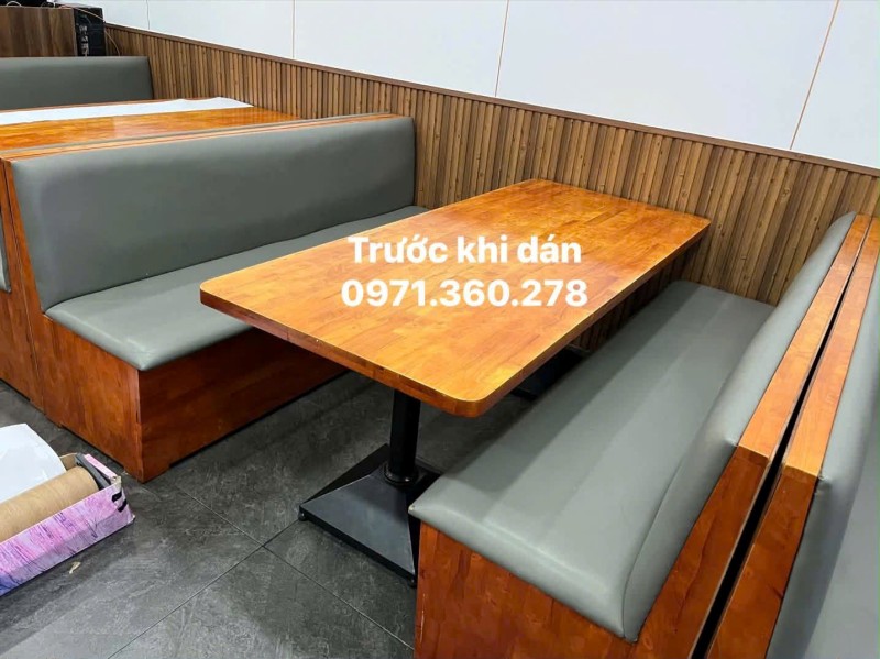 Bàn ăn trước khi dán phim nội thất